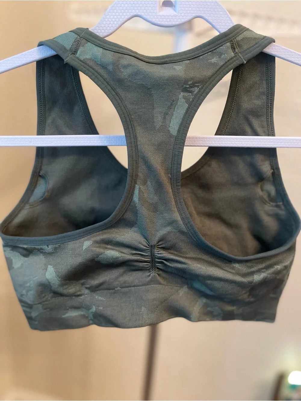 Gymshark Camo Seamless Racerback Sports Bra in Dark Green | Medium